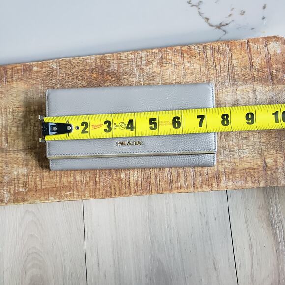 Prada Grey Saffiano Leather Continental Wallet Flap Bifold Gold Logo Long Italy - Picture 11 of 15